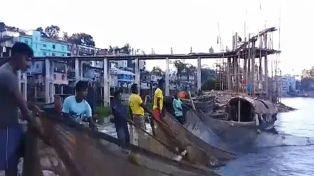 কাপ্তাই হ্রদে মাছ ধরার ওপর তিন মাসের নিষেধাজ্ঞা শুরু