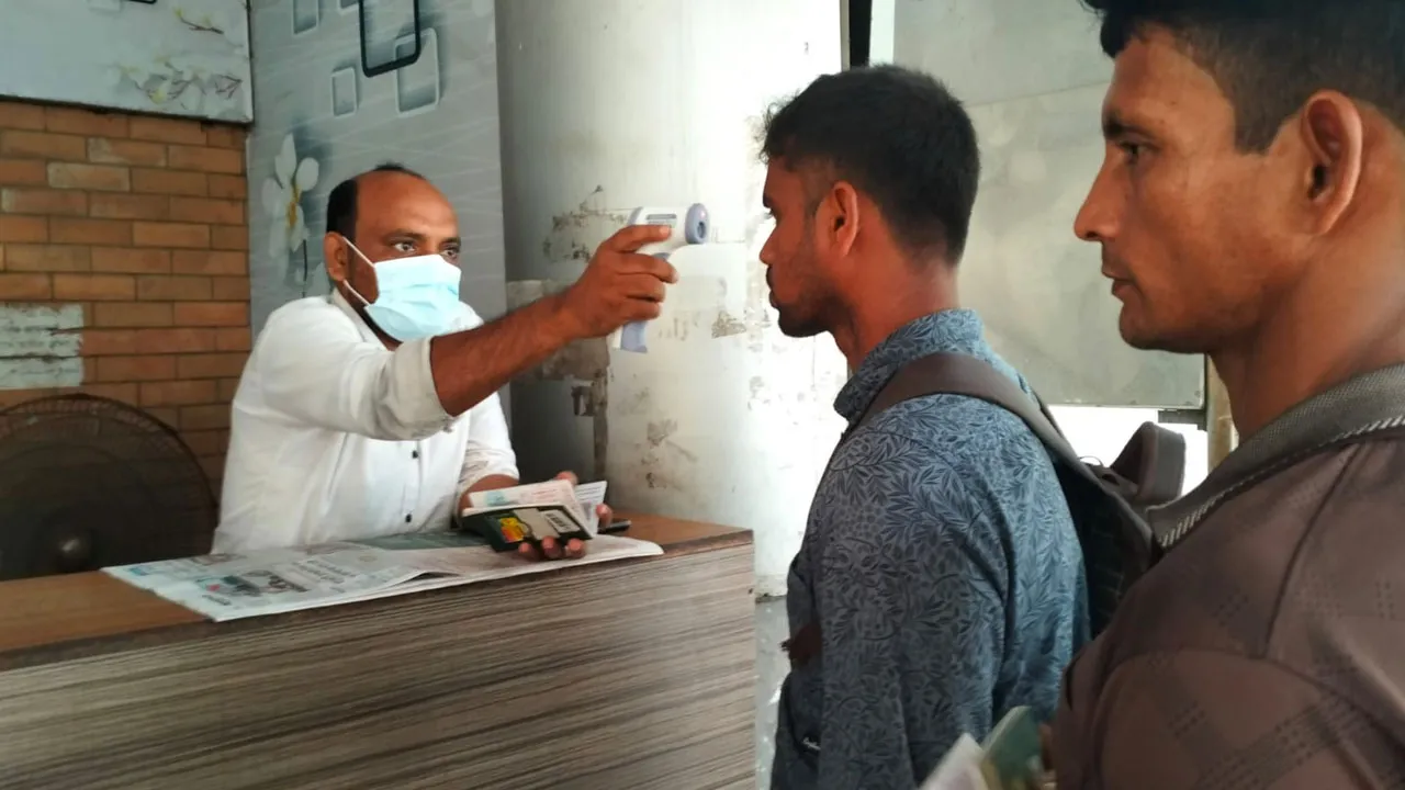 বেনাপোল চেকপোস্টে কঠোর সতর্কতা