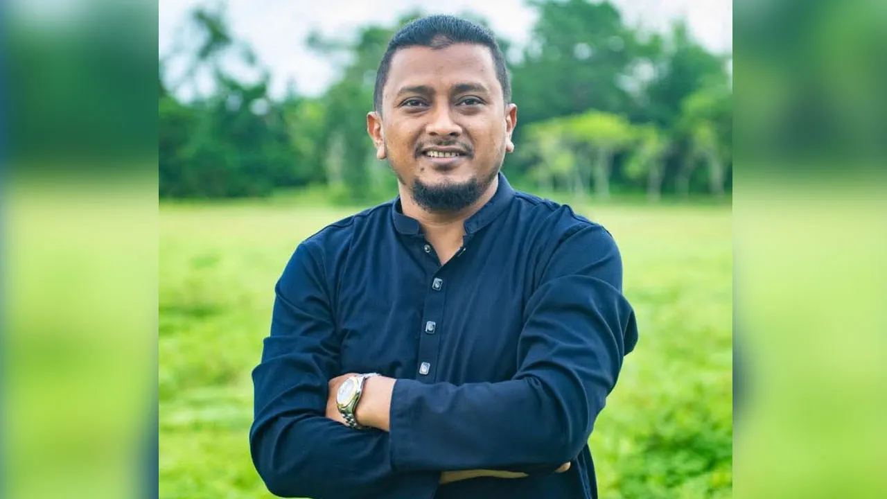 ধানমন্ডি ৩২ নম্বর দেখতে এসে যুবলীগ নেতা আটক