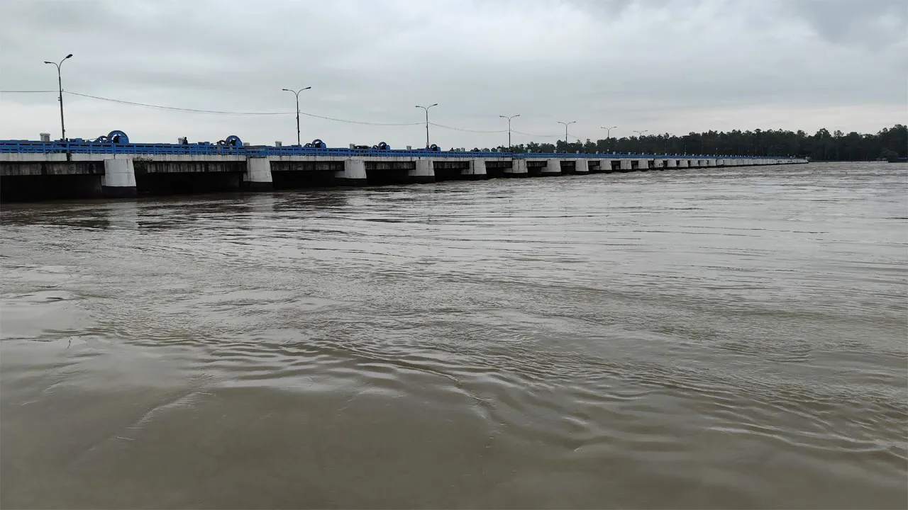 লালমনিরহাটে তিস্তার পানি এখনো বিপৎসীমার ওপরে, ১০ হাজার পরিবার পানিবন্দি