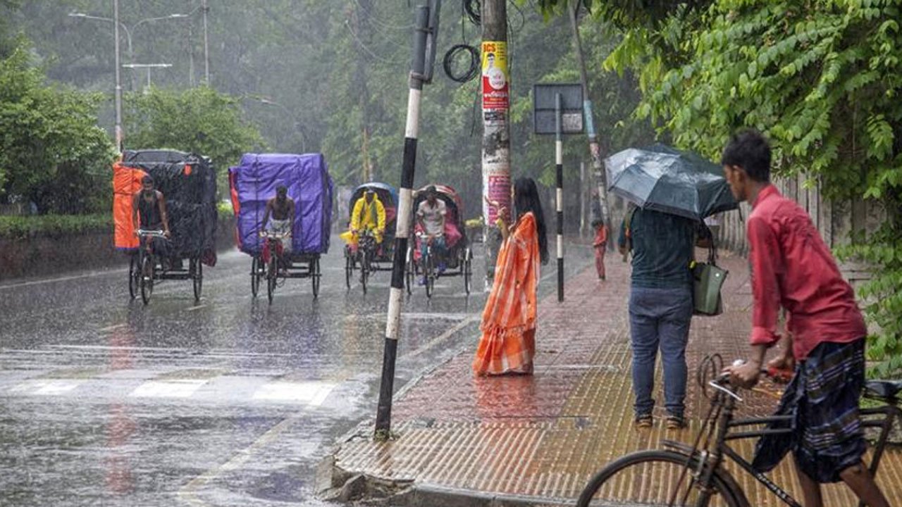 Light rain likely in Dhaka