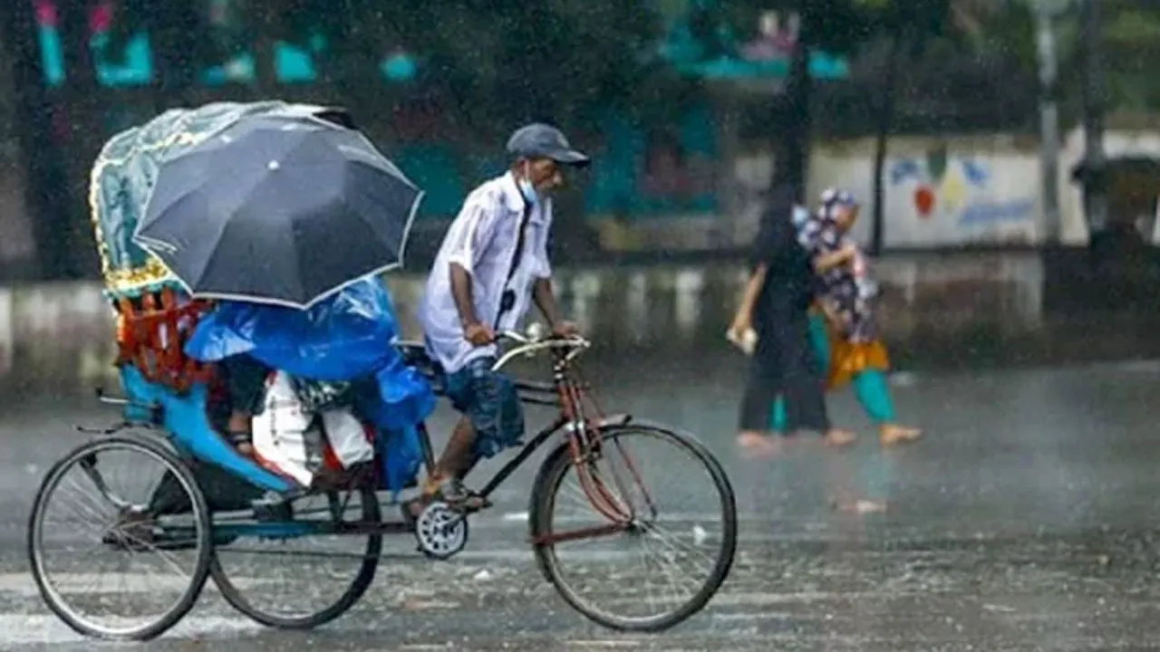 ঢাকায় হালকা বৃষ্টির সম্ভাবনা, বাড়তে পারে দিনের তাপমাত্রা