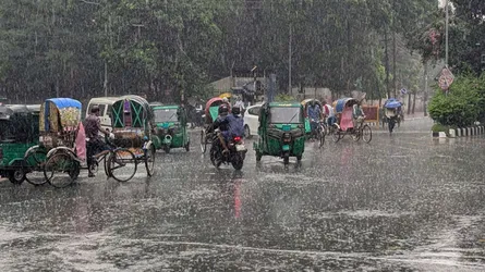 রাজধানীতে বজ্রবৃষ্টির সম্ভাবনা, আকাশ থাকবে মেঘলা