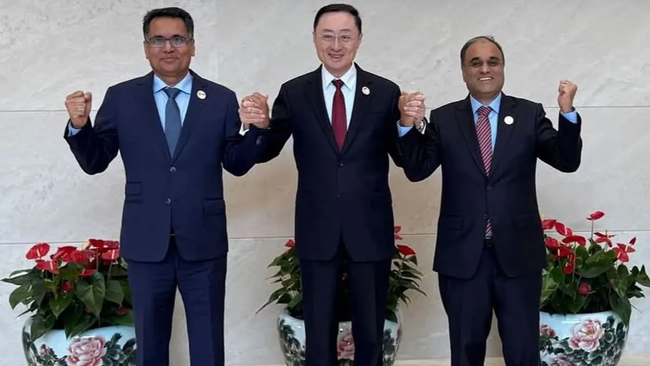 ত্রিপক্ষীয় সহযোগিতা জোরদারে বাংলাদেশ, চীন ও পাকিস্তানের অঙ্গীকার