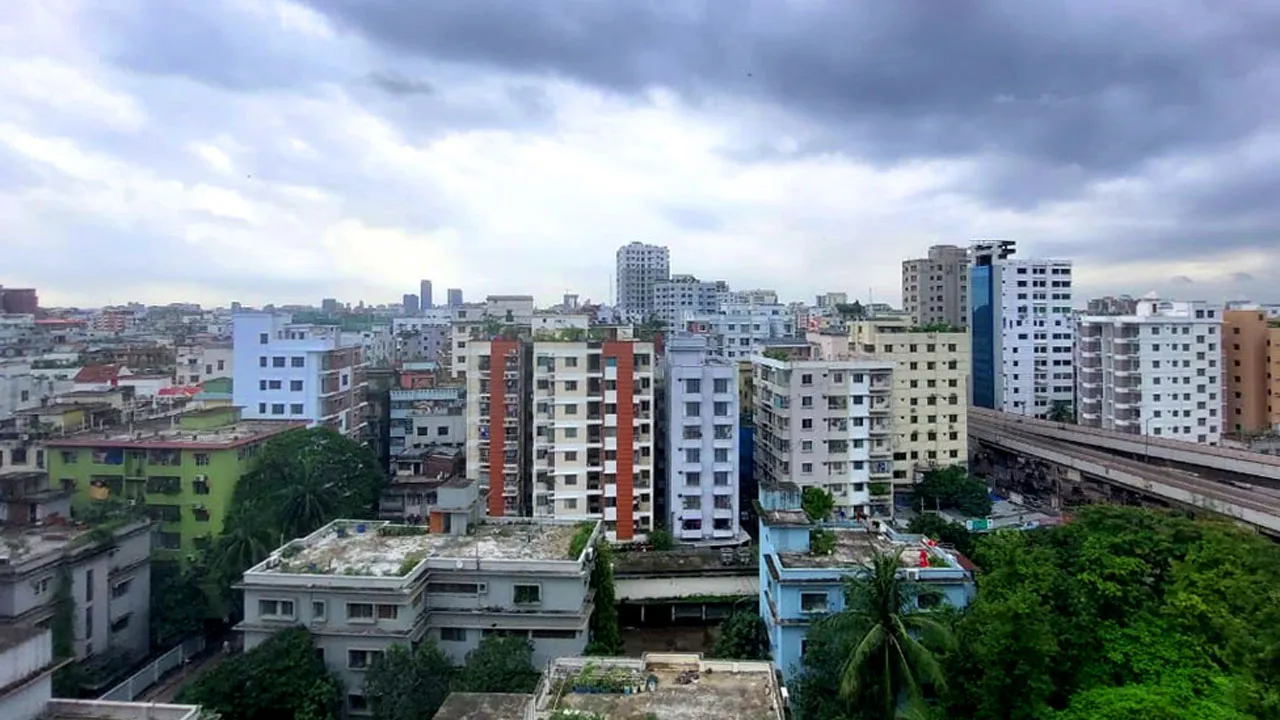 টানা বৃষ্টিতেও ঢাকার বাতাসের মানে ফের অবনতি