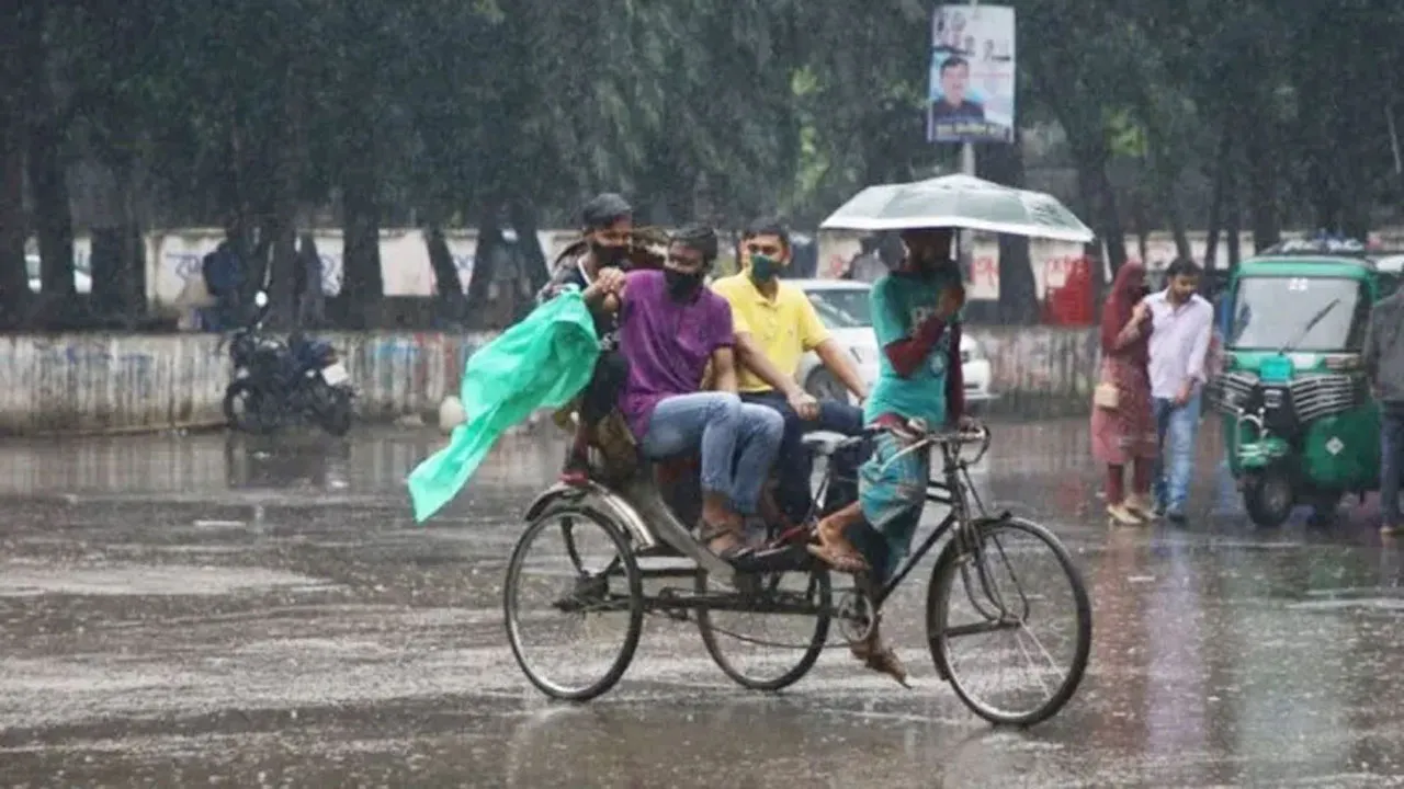 শরতের প্রথম দিনে ঢাকায় বৃষ্টির আভাস
