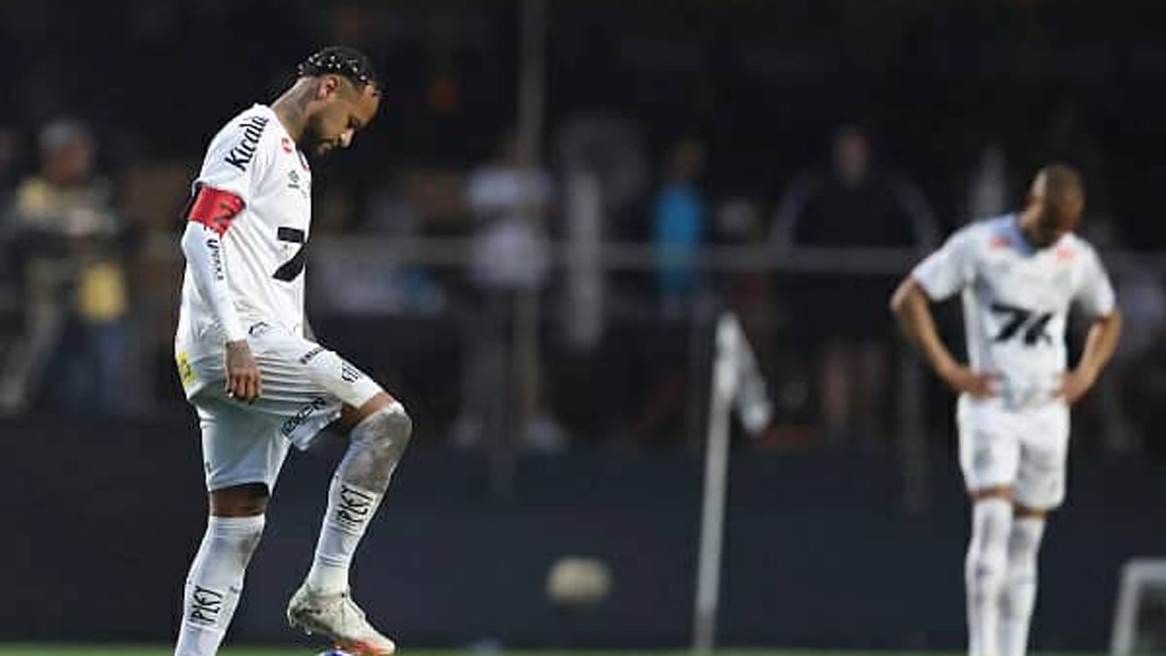 Santos devastated, Neymar in tears