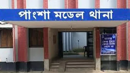 নির্মাণাধীন সেতুর উপর থেকে অ্যাঙ্গেল পড়ে মিস্ত্রির মৃত্যু
