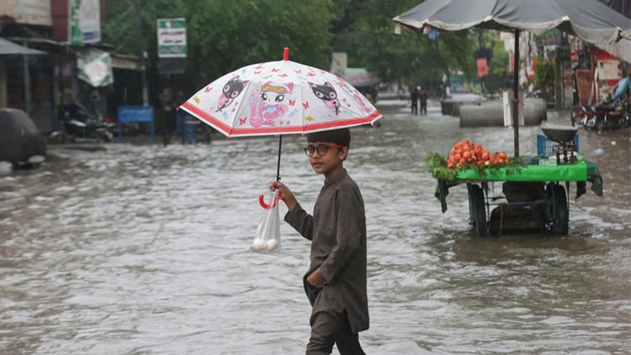 Heavy rains kill 23 in Pakistan