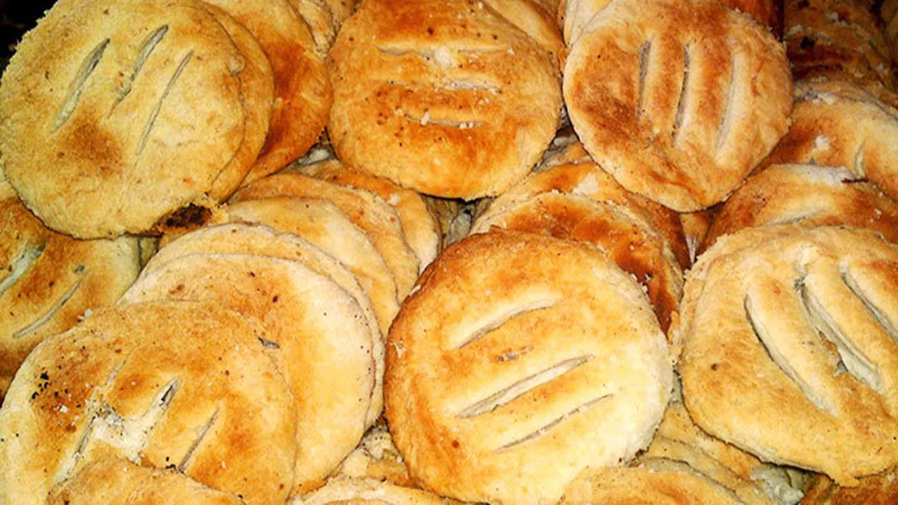 মোঘল আমলের নবাবী পিঠা থেকে ঢাকার রঙিন ঐতিহ্য