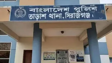 তাড়াশে বাসের ধাক্কায় শিশুর মৃত্যু