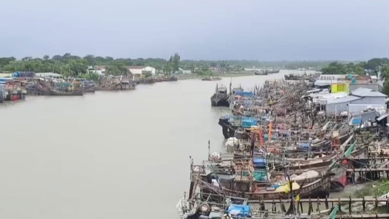 Hundreds of trawlers safely anchored at Kuakata fishing port