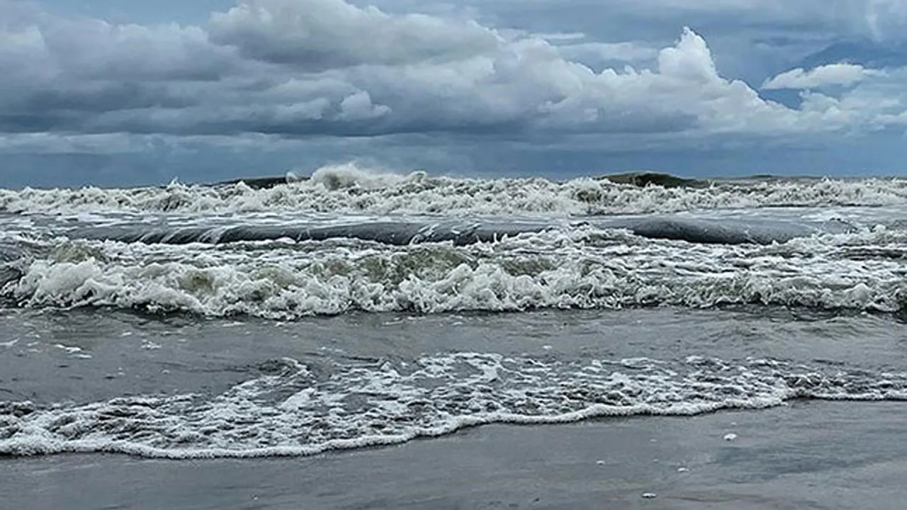 ৪৮ ঘণ্টার মধ্যে সাগরে লঘুচাপ সৃষ্টির আভাস