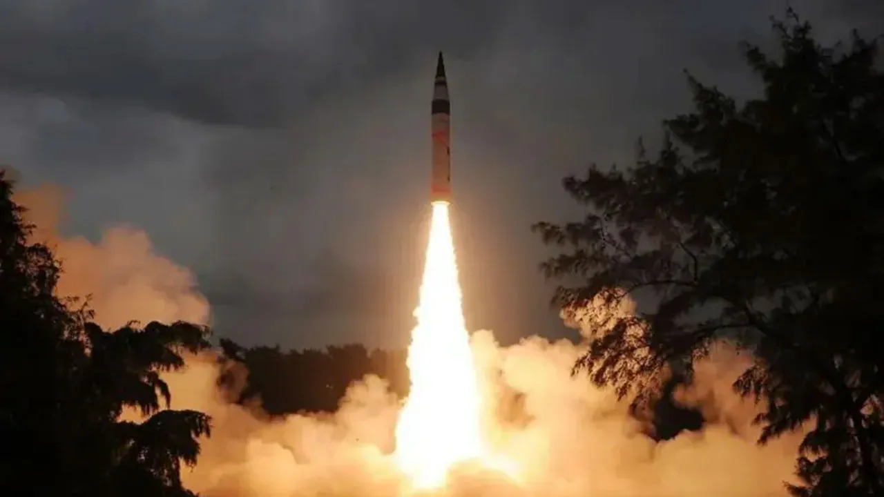 ভারত ও পাকিস্তানের মধ্যে পরমাণু যুদ্ধের ঝুঁকি আসলেই কতটা?