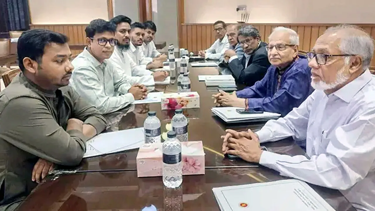 জুলাই সনদ বাস্তবায়ন নিয়ে ঐকমত্য কমিশনের সাথে এনসিপির বৈঠক