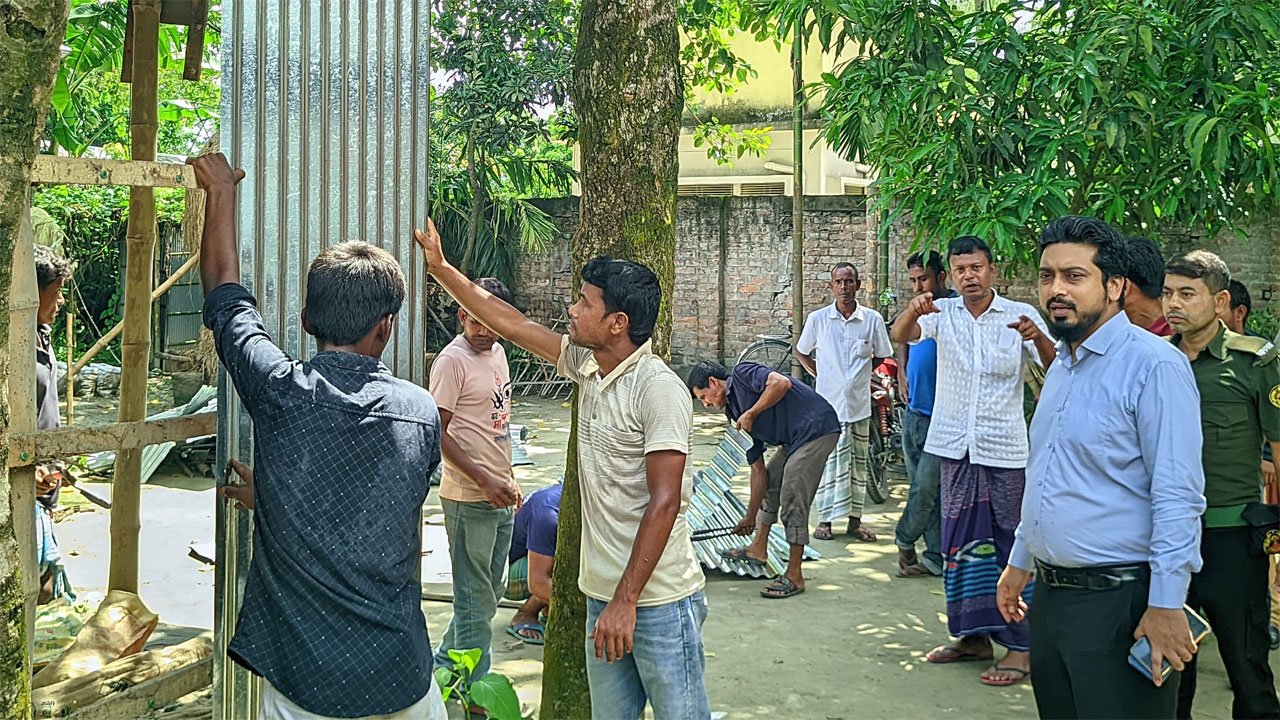 The administration is repairing the houses.