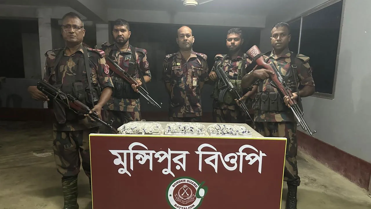 দামুড়হুদা সীমান্ত থেকে ১২ কেজি রুপার গহনা উদ্ধার