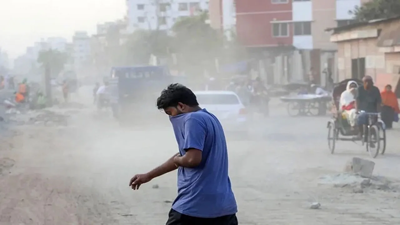 দূষিত বাতাসে অস্বাস্থ্যকর হয়ে পড়েছে ঢাকা শহর