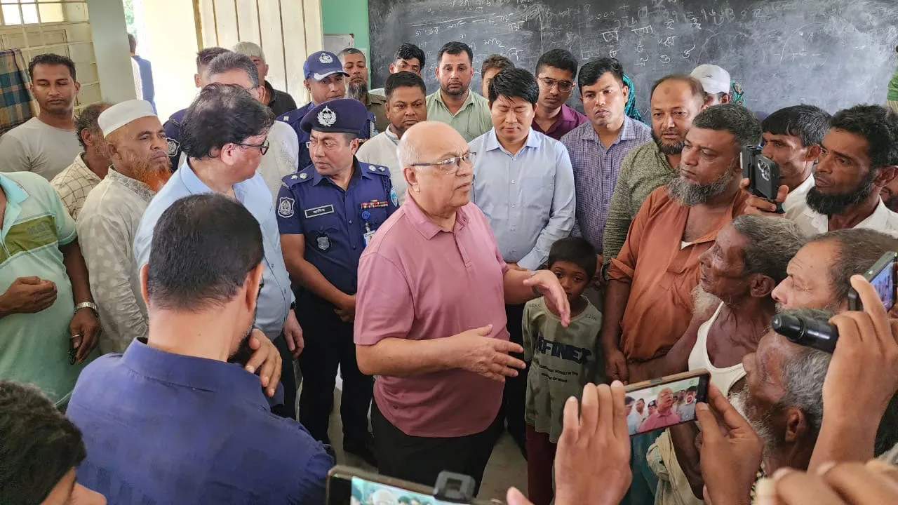 বন্যা নিয়ন্ত্রণে টেকসই বাঁধ নির্মাণ হবে : উপদেষ্টা