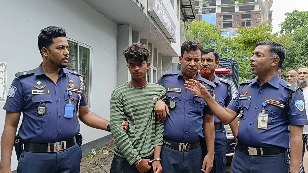 ফেনীতে শিশুকে ধর্ষণের পর হত্যা : যুবক গ্রেফতার