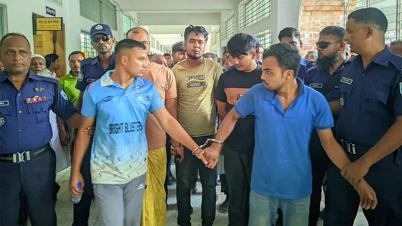 রংপুরে হামলা-ভাঙচুর : গ্রেফতার ৫ আসামি আদালতে