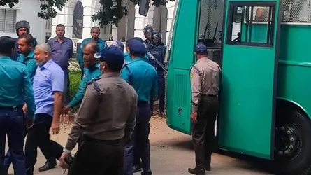 ট্রাইব্যুনালে হাজির ১০ সেনা কর্মকর্তা