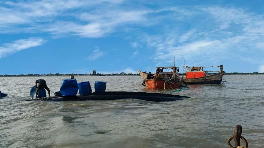 10-fishermen-rescued-after-being-adrift-for-1-hour