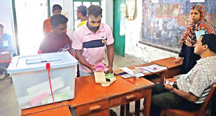 খুলনায় ইসির ‘এক্সিলেন্ট অ্যান্ড পিসফুল’ নির্বাচন