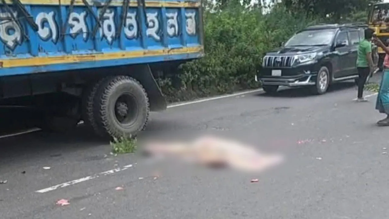 ফেনীতে সড়ক দুর্ঘটনায় মোটরসাইকেল আরোহী নিহত