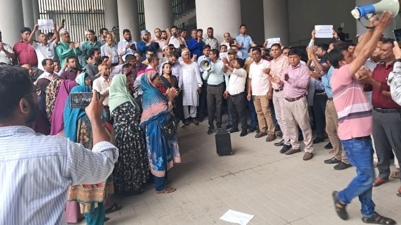 Protest rally at the Secretariat