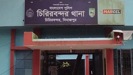 চিরিরবন্দরে ট্রেনে কাটা পড়ে দলিল লেখকের মৃত্যু