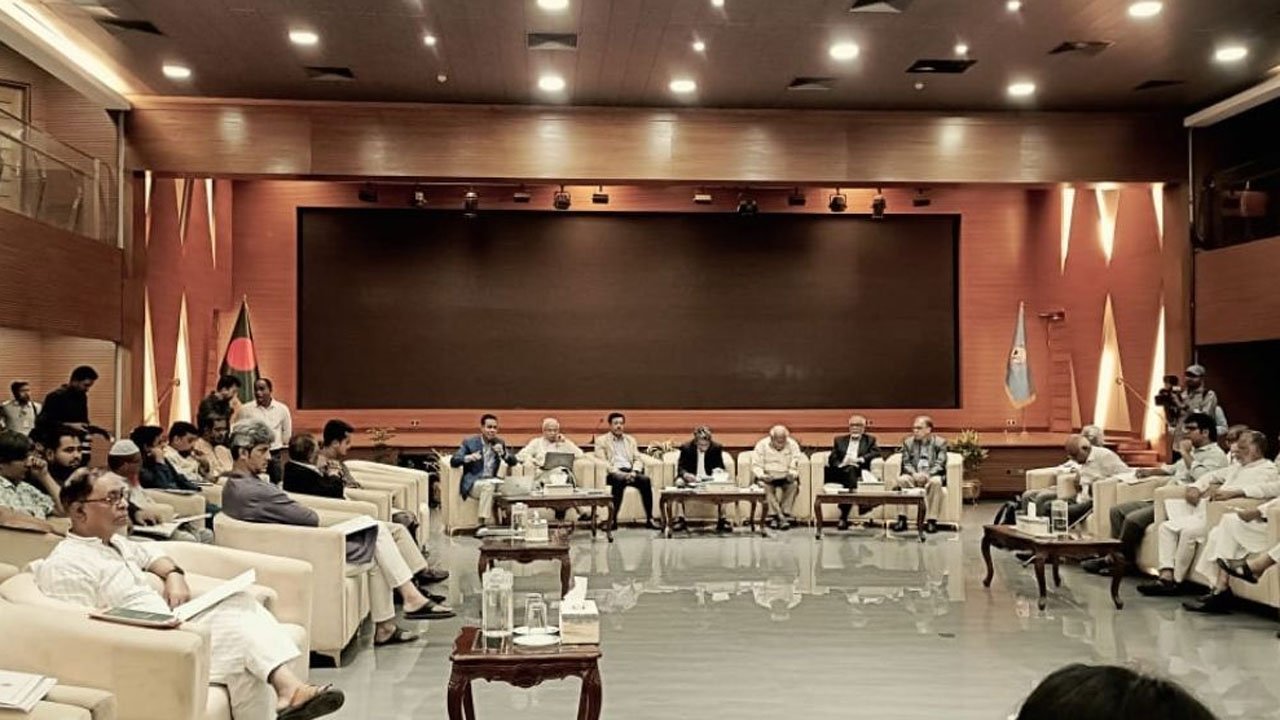 Dialogue with political parties at the Foreign Service Academy