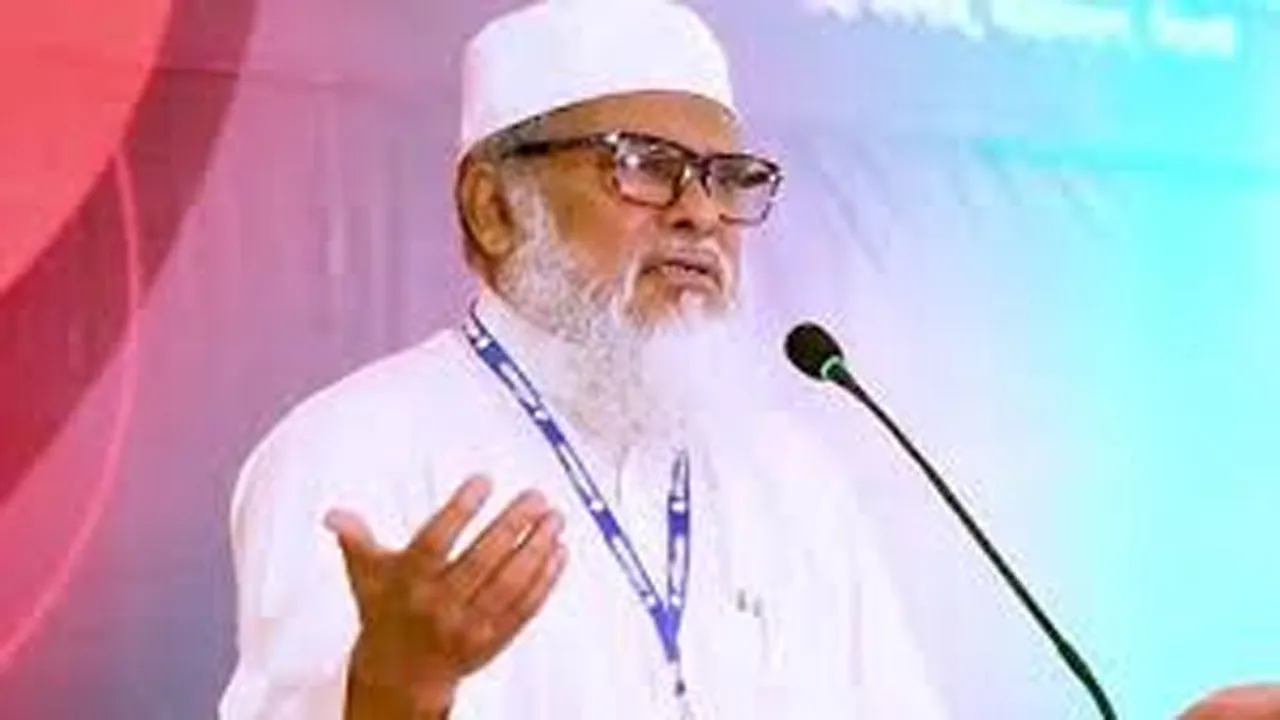 কক্সবাজারে সাম্প্রদায়িক নৈরাজ্য ও ভুল বুঝাবুঝি নেই : ধর্ম উপদেষ্টা
