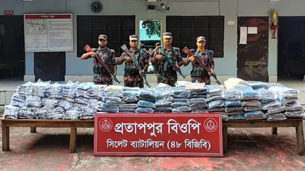 সিলেট সীমান্তে ভারতীয় চোরাই পণ্য উদ্ধার