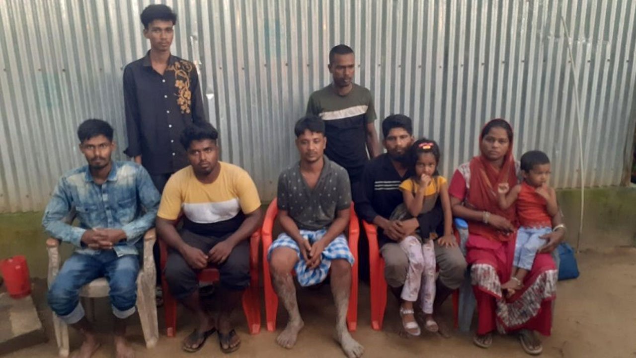 Some people pushed through the Dhobaura border