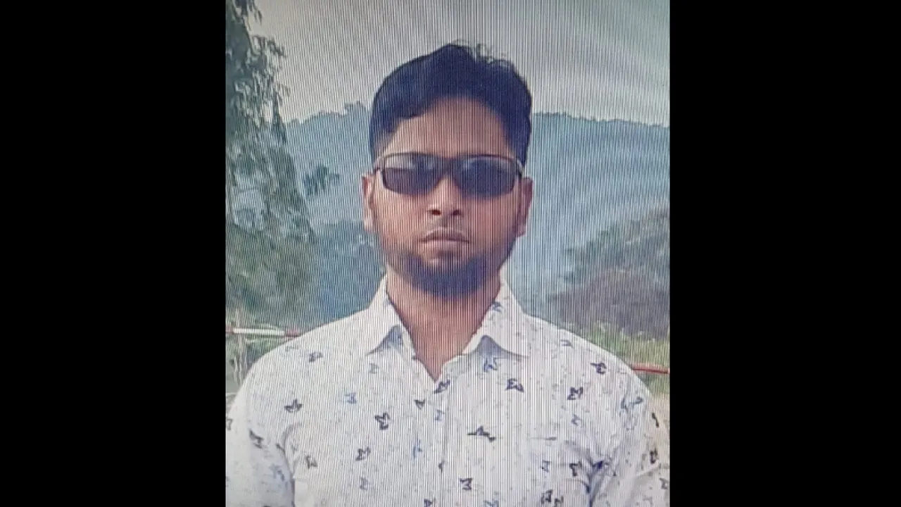 সাভারে ট্রাকচাপায় পুলিশের এসআই নিহত