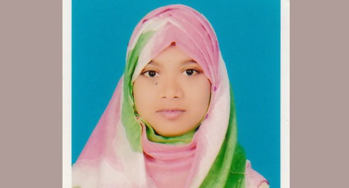 এতিম মেধাবী নুসরাতের স্বপ্ন কি নিভে যাবে!