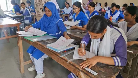 দিনাজপুর শিক্ষা বোর্ডে প্রথম দিনে অনুপস্থিত ১১৭৮ পরীক্ষার্থী