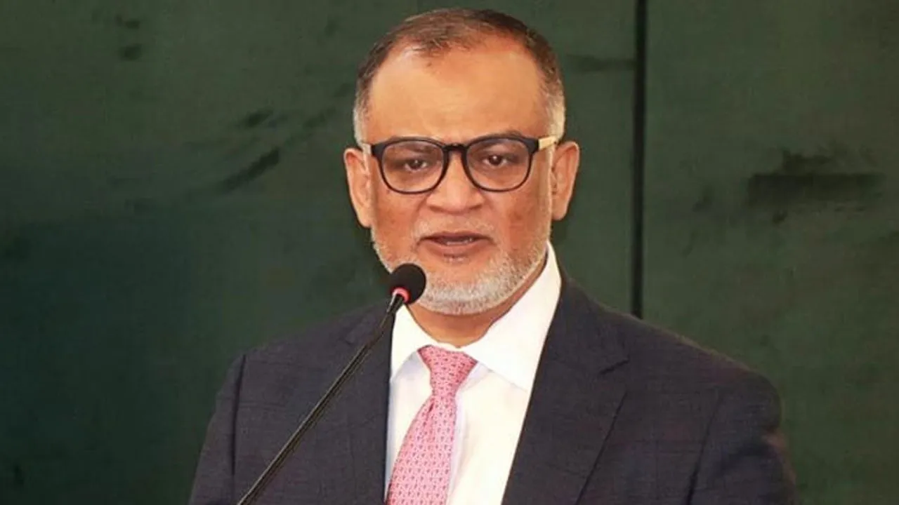 সরকার ভোজ্যতেলের দাম বাড়ায়নি : বাণিজ্য উপদেষ্টা