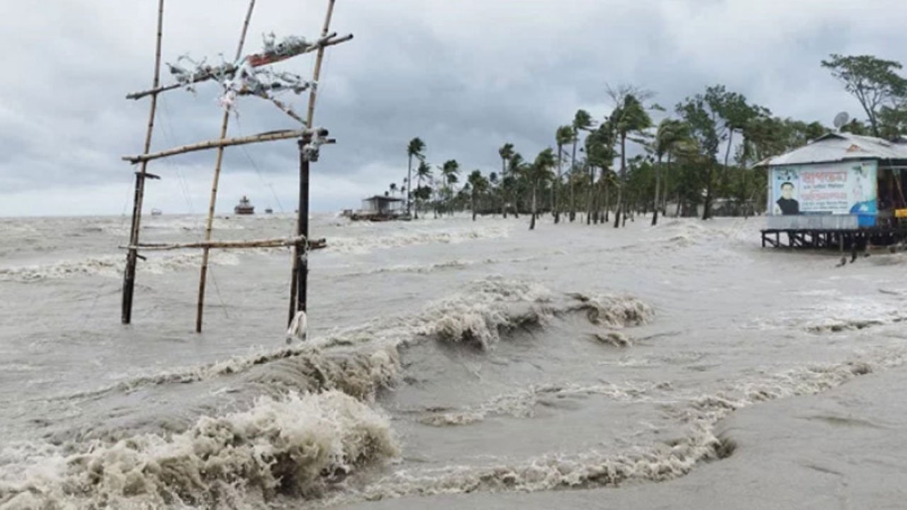 Naval communication with Hatya closed due to adverse weather
