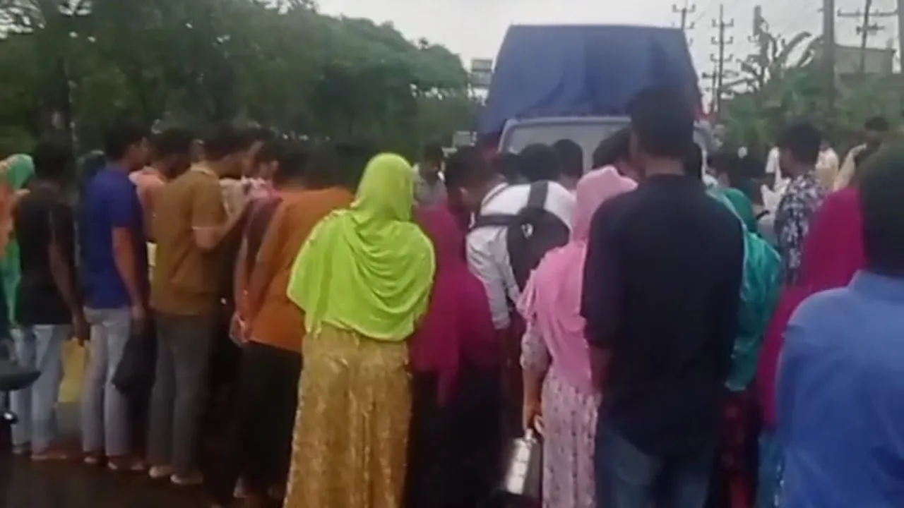 গাজীপুরে পিকআপচাপায় নারী পোশাক শ্রমিক নিহত
