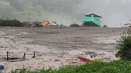 জম্মু-কাশ্মিরে মেঘভাঙা বৃষ্টিতে মৃত ১২