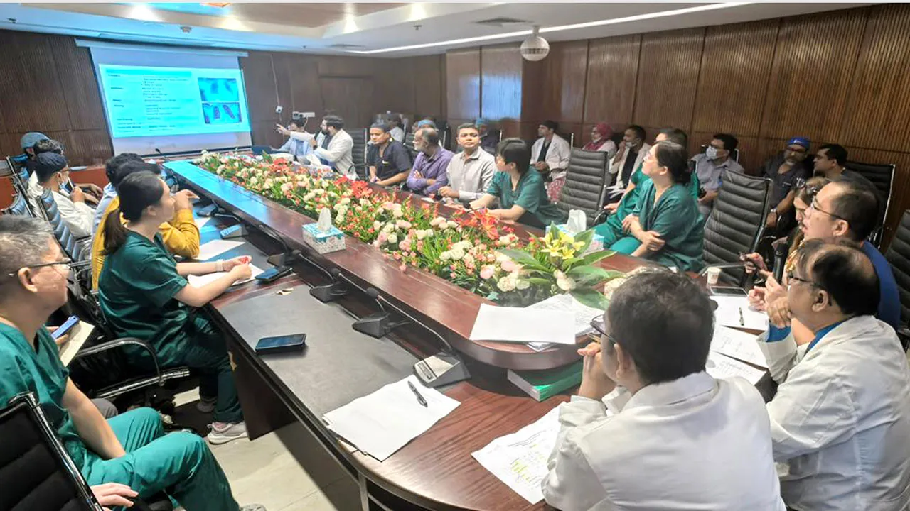 চিকিৎসায় আহতদের পাশে চীনা মেডিক্যাল টিম