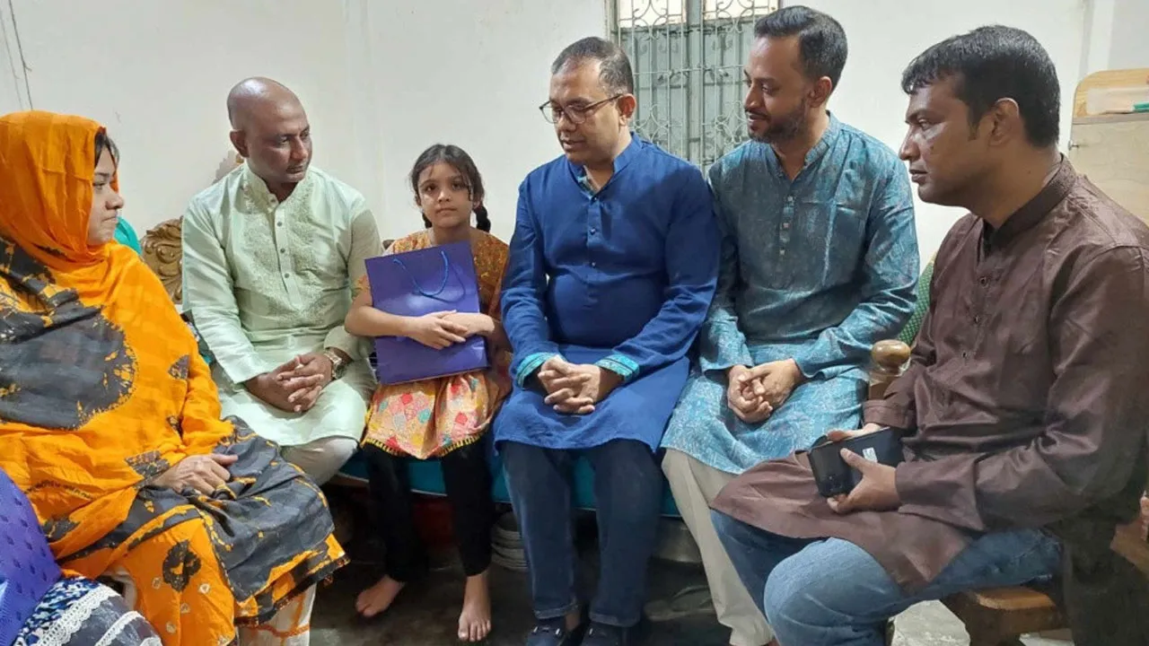 কারা হেফাজতে মৃত্যুর শিকার ছাত্রদল নেতা মিলনের পরিবারের খোঁজ নিলেন তারেক রহমান