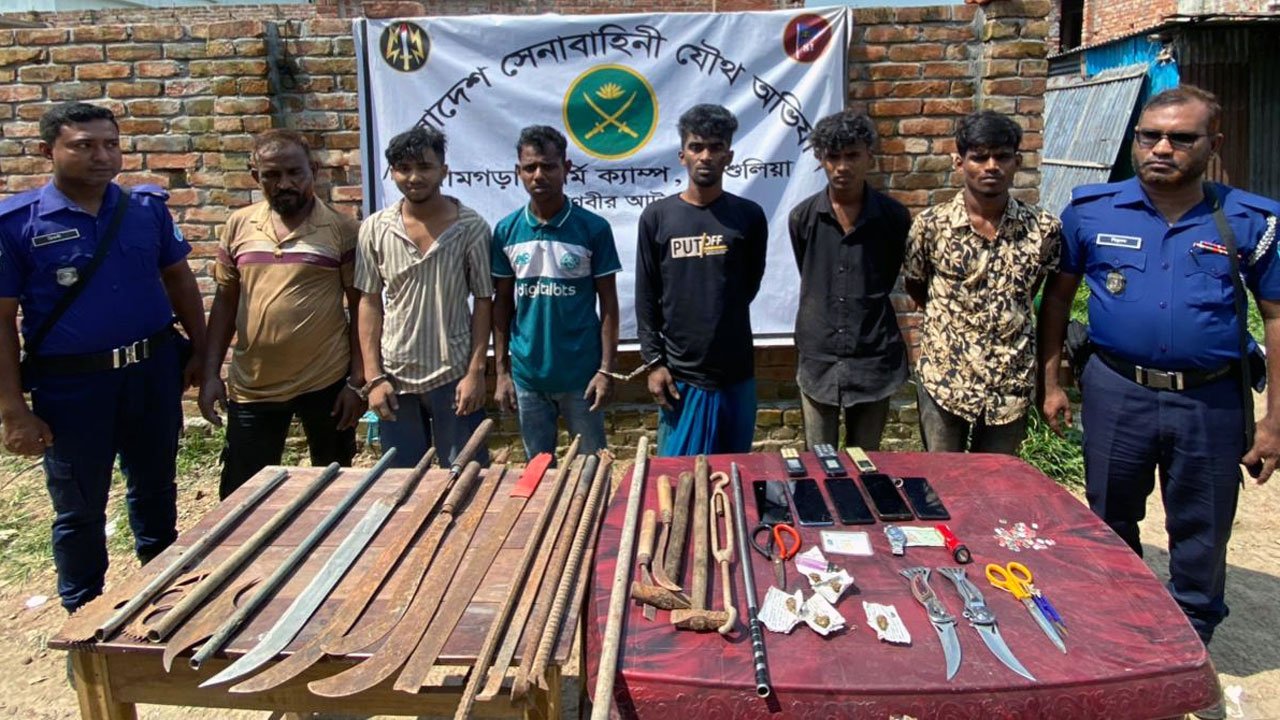 6 people including juvenile gang leader Yar Hossain arrested in Ashulia