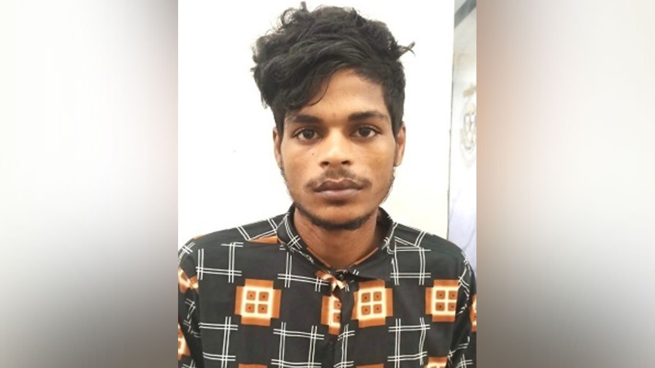 হুমায়ুন কবির ওরফে রনি (২৬)।