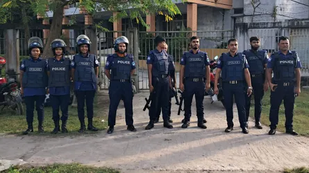 বাগেরহাটে ৪টি আসনের দাবিতে হরতাল, বন্ধ দূরপাল্লার বাস চলাচল