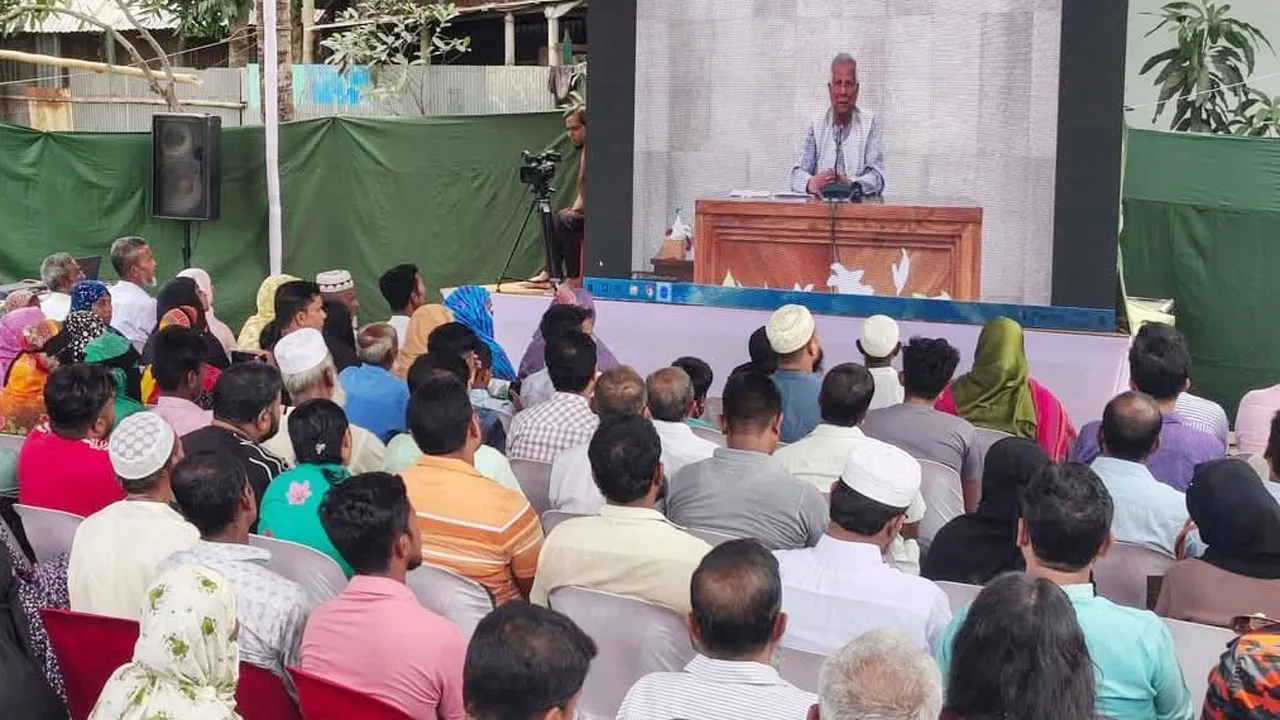 প্রধান উপদেষ্টার ঘর উপহার পেয়ে খুশিতে আত্মহারা চৌদ্দগ্রামের ১০ উপকারভোগী
