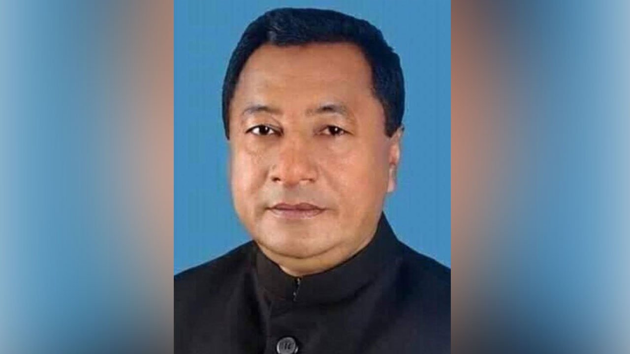 চাওড়া ইউনিয়ন পরিষদ চেয়ারম্যান মো: আখতারুজ্জামান বাদল খাঁন