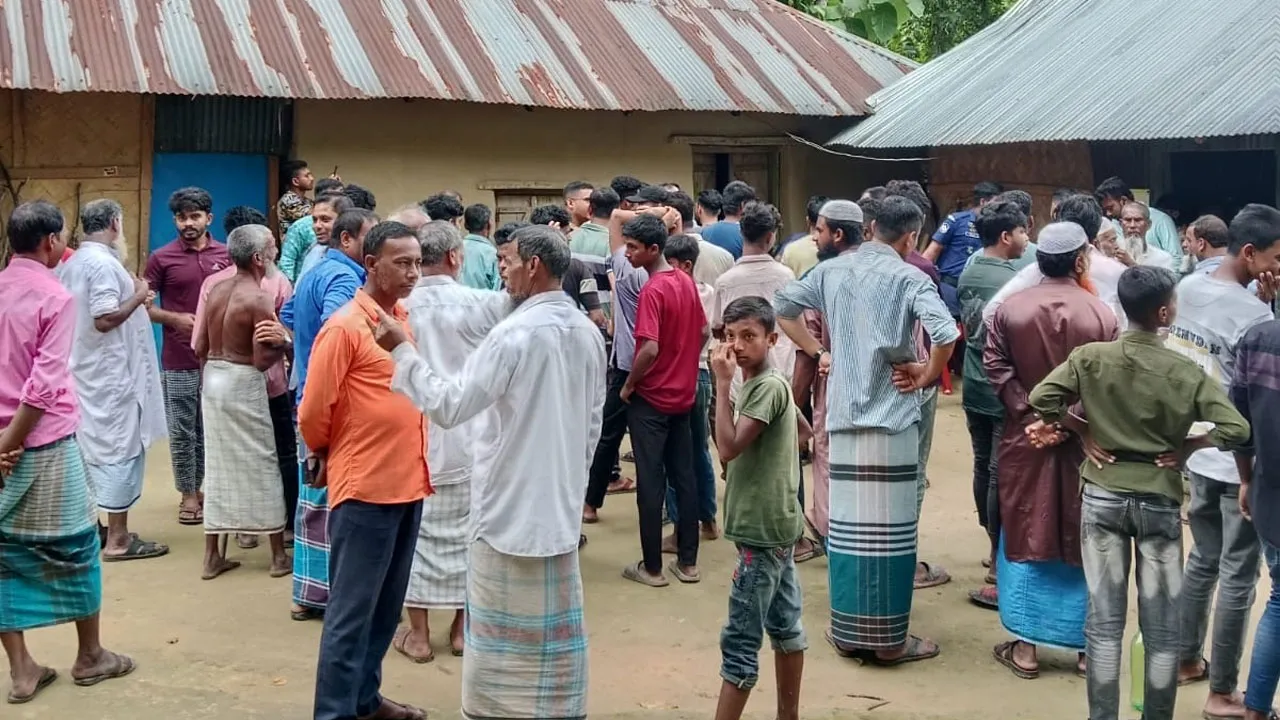 রামগড়ে ঘুমের ভেতর মা-মেয়েকে গলা কেটে হত্যা